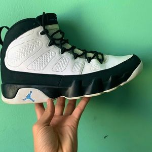 Air Jordan 9 retro “university blue”